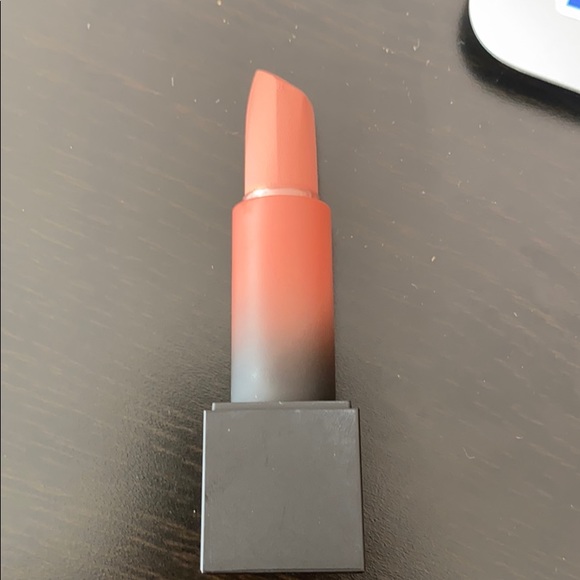 Huda Beauty power bullet lipstick Interview - Picture 3 of 4